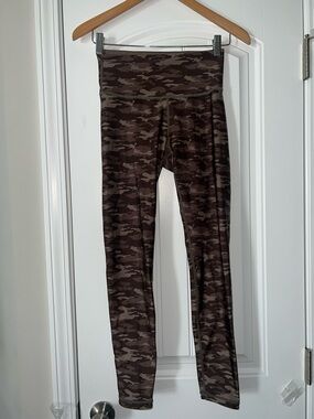 Linc Bloomingdale’s camo legging